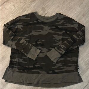 Camo Print Long Sleeve Top